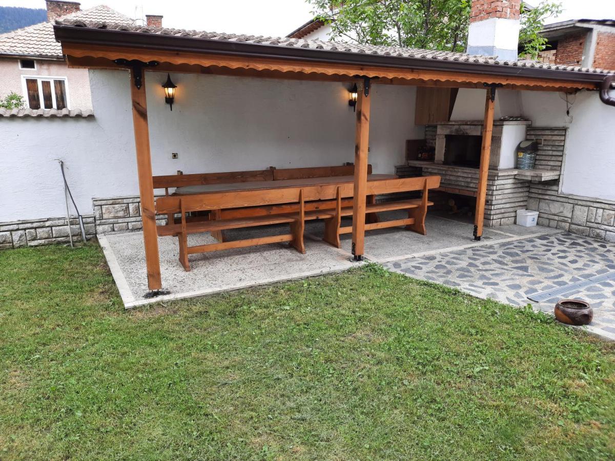 Къща Генчеви Hotel Sărniţa Exterior foto