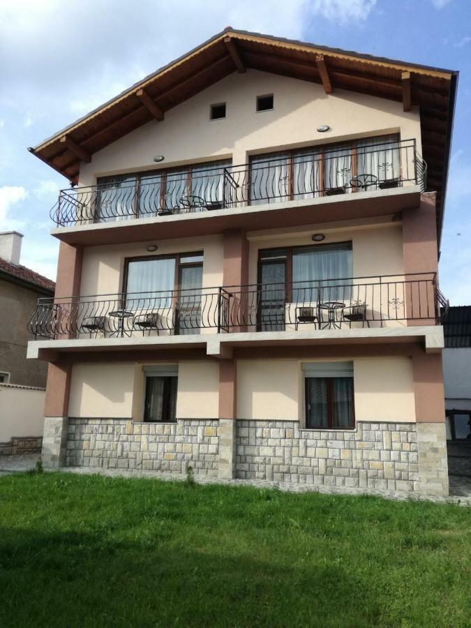 Къща Генчеви Hotel Sărniţa Exterior foto