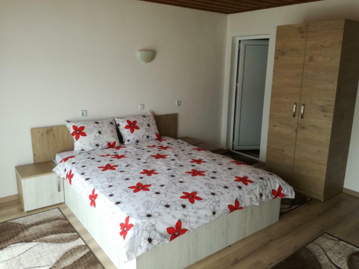 Къща Генчеви Hotel Sărniţa Exterior foto