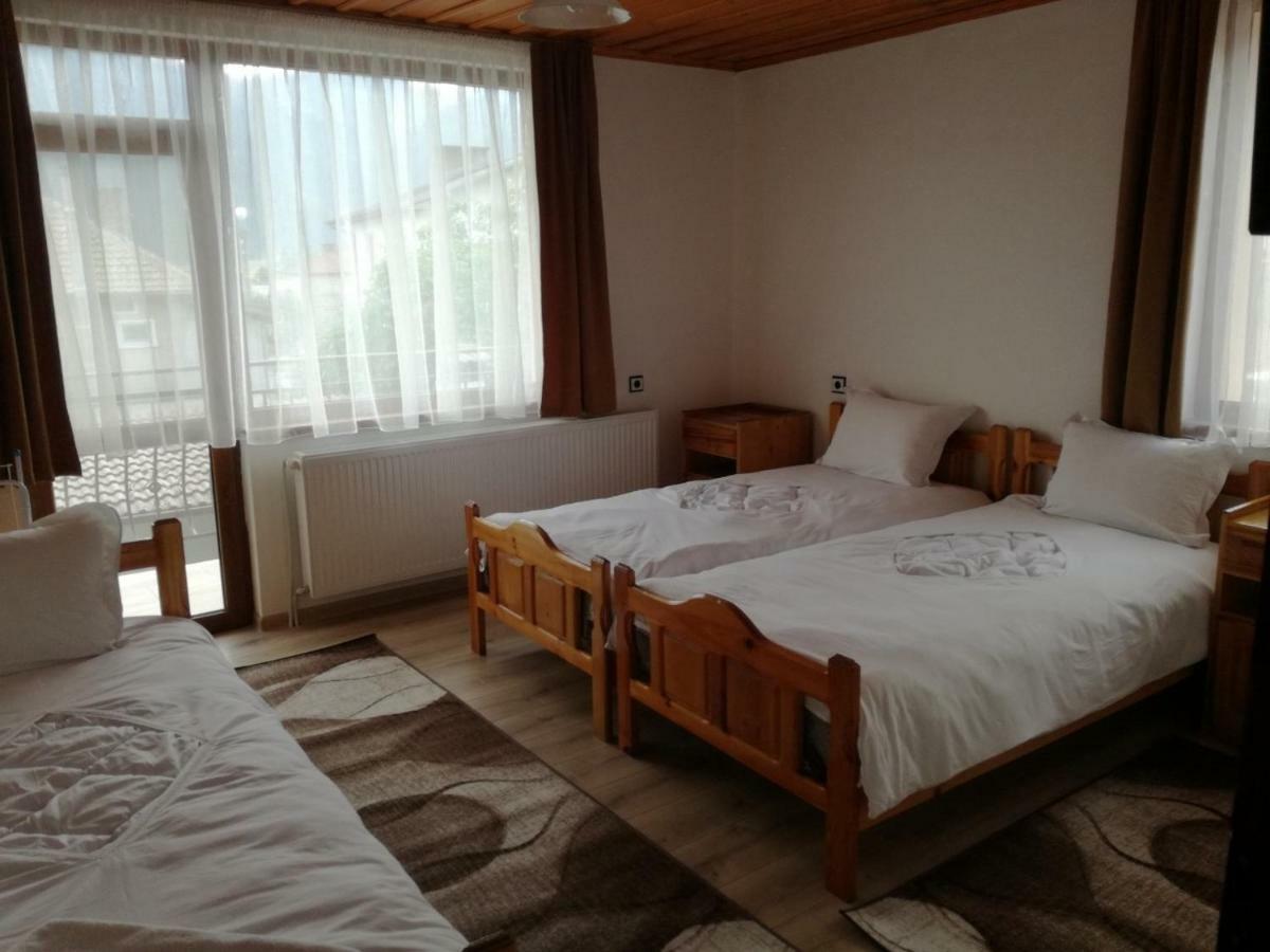 Къща Генчеви Hotel Sărniţa Exterior foto